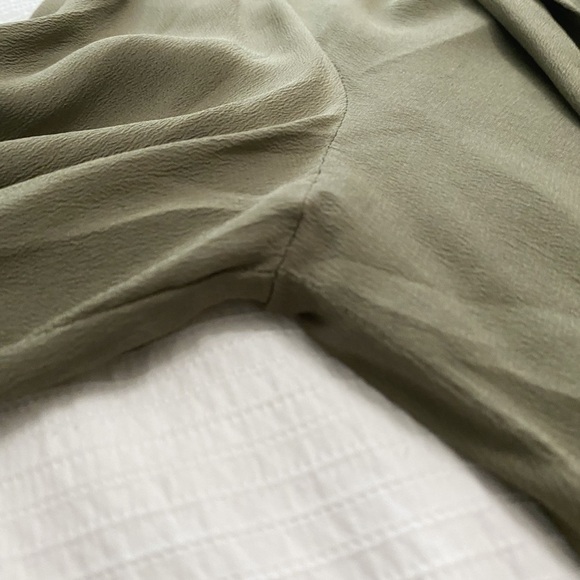 LUISA CERANO MUTED OLIVE GREEN ACETATE SILK BLEND LONG SLEEVE SHIFT DRESS - 16 - Picture 7 of 12